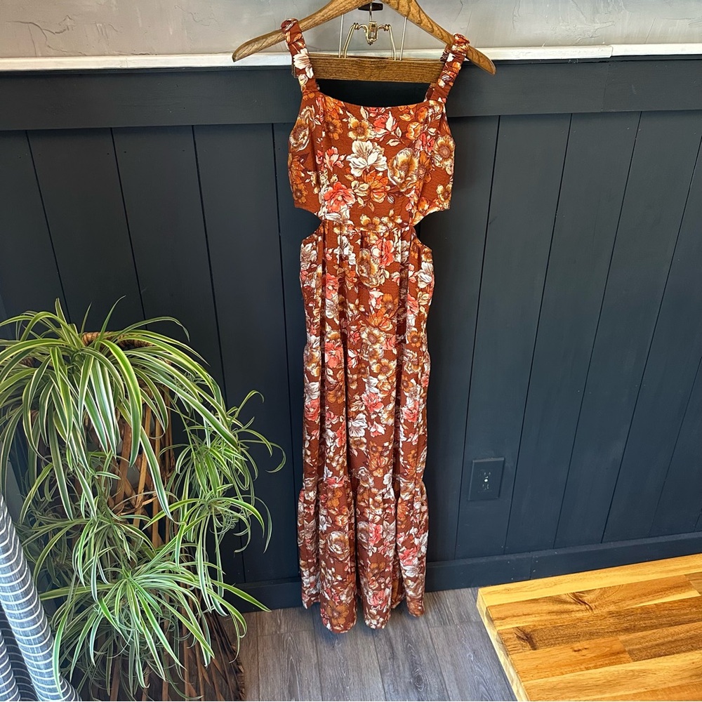 Rewind Sleeveless Cutout Maxi Dress Brown Pink Floral size Small